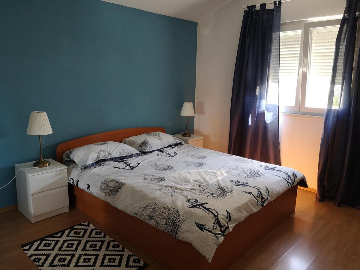 Apartmani Ljuba Rogoznica  Exteriör bild